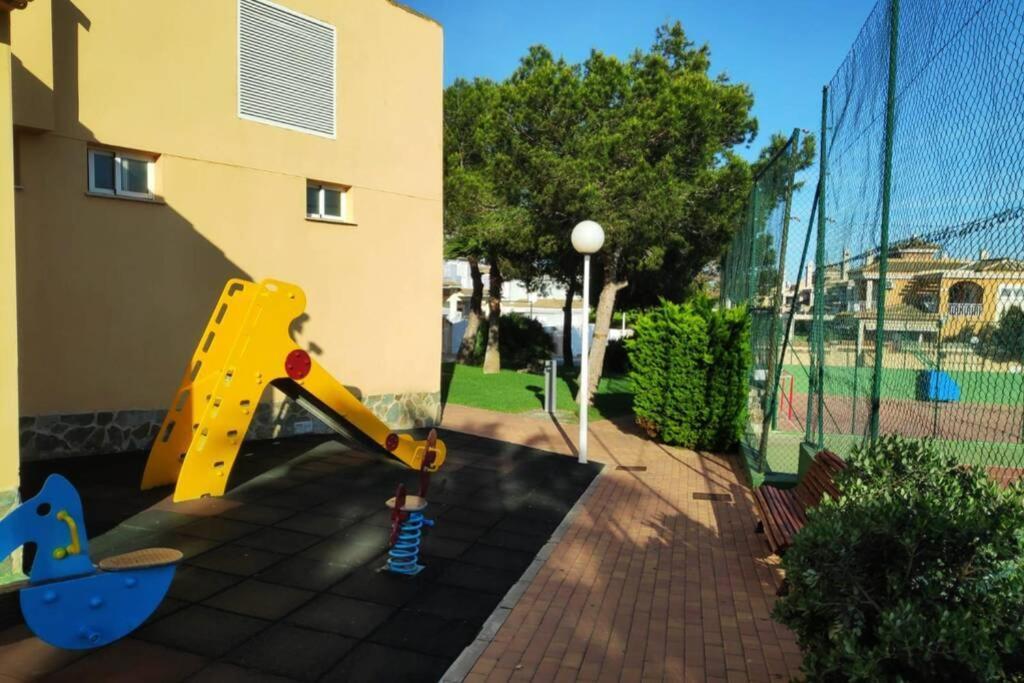 Montefaro Spacious Townhouse - Beach & Pool Санта Пола Экстерьер фото