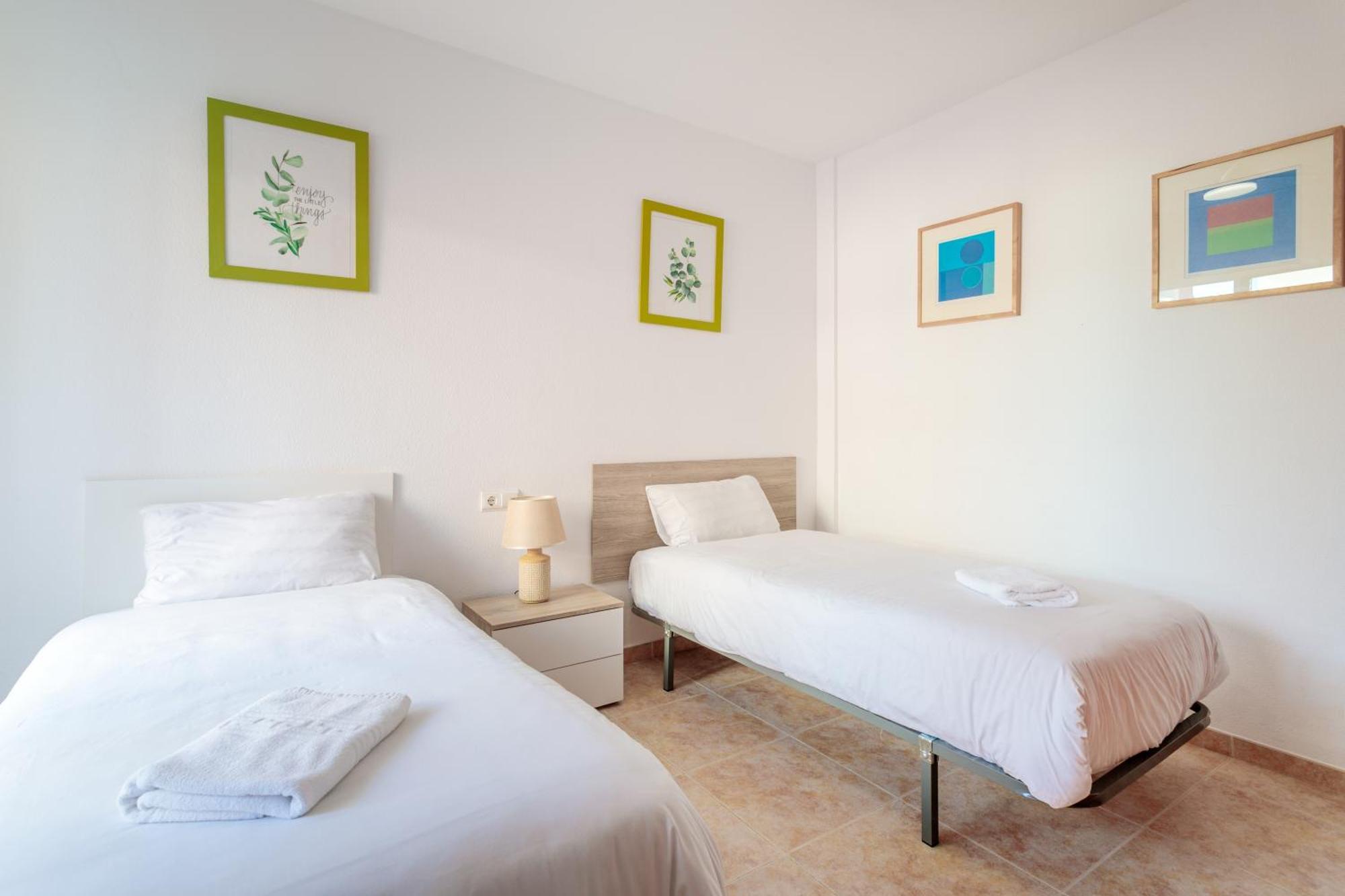 Montefaro Spacious Townhouse - Beach & Pool Санта Пола Экстерьер фото